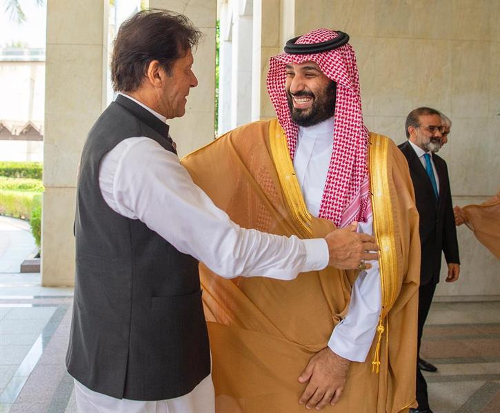 بالصور.. ولي العهد يجتمع في جدة مع رئيس الوزراء الباكستاني عمران خان