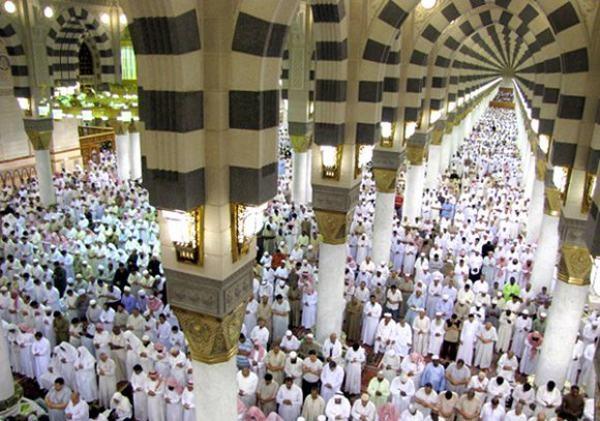 تعيين عددٍ من الأئمة والخطباء بالمسجد الحرام والمسجد النبوي