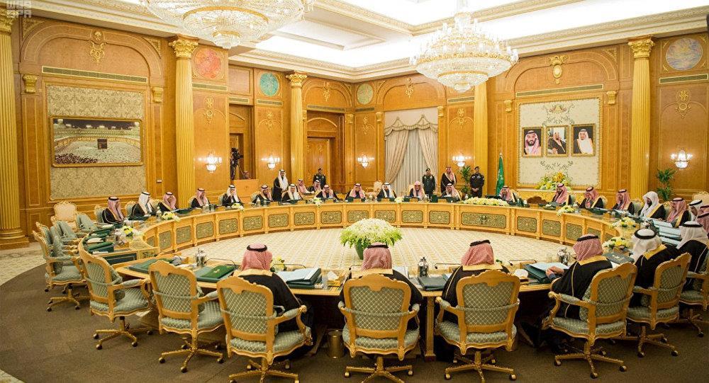 "الوزراء" يشدد على الالتزام بالتصديق الإلكتروني عند صرف المستحقات للقطاعين الحكومي والخاص