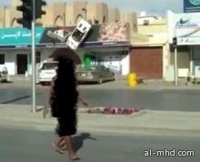 شرطة الرياض تكشف ملابسات سير فتاة عارية بحي الروضة