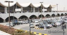 بالفيديو ، جدة: مصرع إيرانيتين وإصابة 4 آخرين إثر اصطدام معدّة أرضية بصالة ركاب الحجاج بمطار الملك عبد العزيز