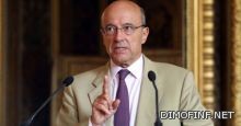 جوبيه: فرنسا لن تقبل قرار بمجلس الأمن يساوى بين النظام والمعارضة السورية