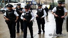 شرطي بريطاني يحصل على تعويض لتعثره ببطانية أثناء الخدمة