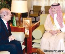 أمير الرياض يستقبل سفير مالطا وضيوف معرض الكتاب