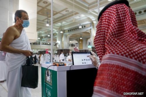 تطبيق "تنقل" يقدم خدماته لألفَيْ مستفيد بالمسجد الحرام