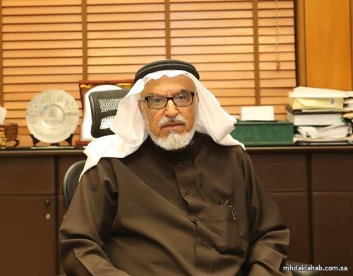أمر ملكي بتمديد خدمة الشيخ "العواد" بالرئاسة العامة للبحوث العلمية والإفتاء