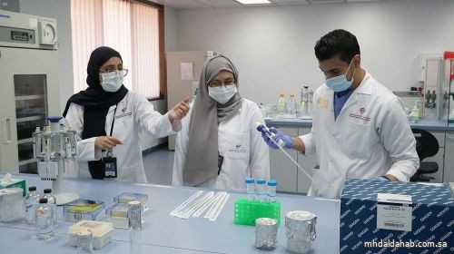 جامعة الإمام عبدالرحمن توقّع عقد المرحلة الأولى من التجارب السريرية للقاح كورونا