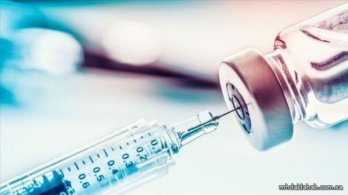 استشاري: اللقاحات تعمل ضد تحورات "كورونا".. وبعض المُتعافين تلازمهم أعراض