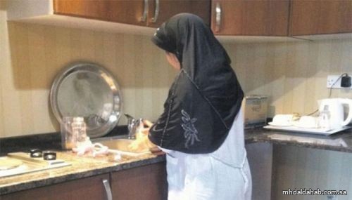 مع قرب رمضان وتعليق الطيران.. الطلب على العمالة المنزلية المخالفة يرتفع بنسبة 60%
