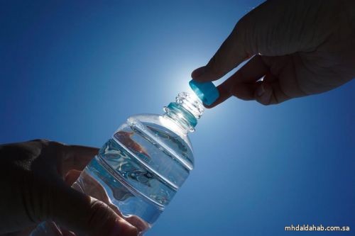 "الغذاء والدواء" تحذر من استهلاك منتج مياه لإحدى الشركات المحلية