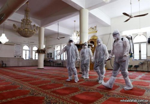 "الشؤون الإسلامية" تغلق 8 مساجد مؤقتاً في 5 مناطق بعد ثبوت حالات إصابة بكورونا بين المصلين