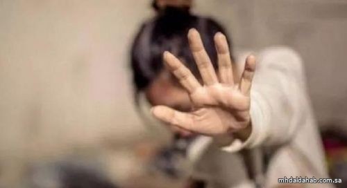 "العنف الأسري" يرصد حالة فتاة عنفتها والدتها ويوجهها لوحدة الحماية الأسرية