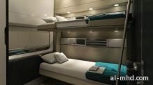 المواطنون ينامون في غرف أثناء تنقلهم بالقطار العام المقبل