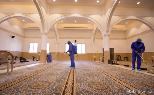 "الشؤون الإسلامية" تعيد افتتاح 5 مساجد بعد إخلائها مؤقتًا وتعقيمها في 3 مناطق