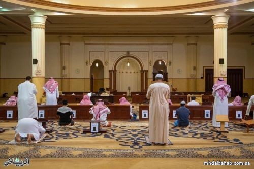 وزارة الشؤون الإسلامية تعيد افتتاح 11 مسجداً بعد تعقيمها في 4 مناطق
