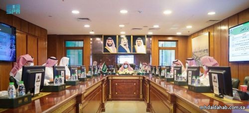 الرئيس العام لشؤون الحرمين يجتمع بالمجلس الاستشاري استعداد لموسم حج هذا العام