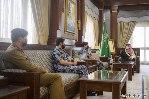 أمير المدينة المنورة يلتقي قائد القوات الخاصة لأمن الحج والعمرة