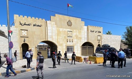محكمة أردنية تعاقب رئيس الديوان الملكي السابق بالسجن 15 عاماً