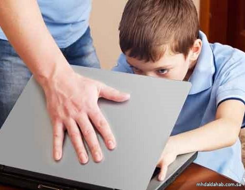 ‏"شؤون الأسرة" يوضح كيفية حماية الأطفال من مخاطر ‏الإنترنت