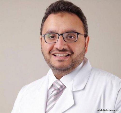 نزار باهبري يوضح أسباب تقليص المدة بين التعافي والحصول على اللقاح من 6 أشهر لـ10 أيام