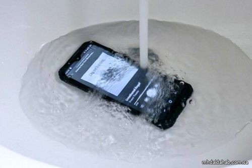 تطبيق ذكي لاختبار مقاومة الهواتف الذكية للماء