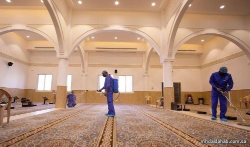"الشؤون الإسلامية" تعيد افتتاح 5 مساجد بعد تعقيمها