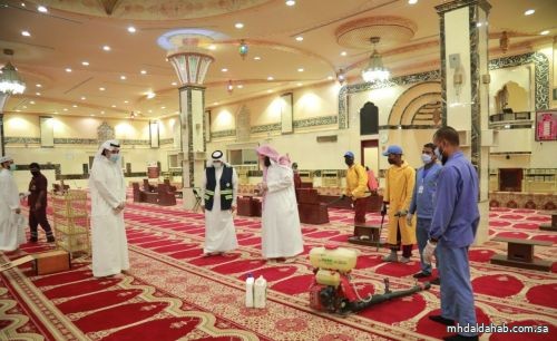 الشؤون الإسلامية تعيد افتتاح مسجدين بعد تعقيمها