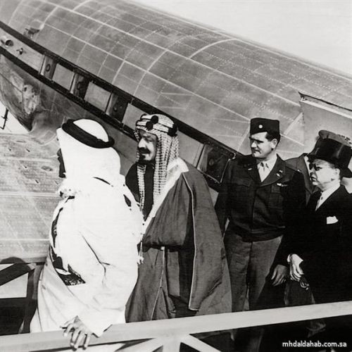 "الخطوط السعودية" تسيّر رحلة خاصة إحياءً لذكرى أول رحلة للملك المؤسس بالطائرة