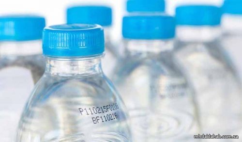 خبراء تغذية: الزجاجات البلاستيكية تسبب السرطان وتضعف المناعة