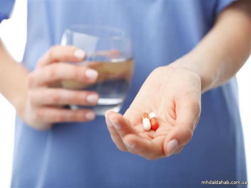 "الغذاء والدواء": 5 نصائح قبل تناول المضاد الحيوي