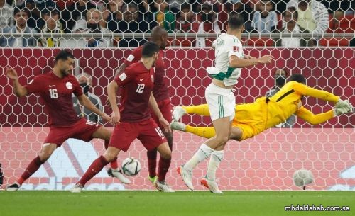 الجزائر تهزم قطر بثنائية وتتأهل لنهائي كأس العرب