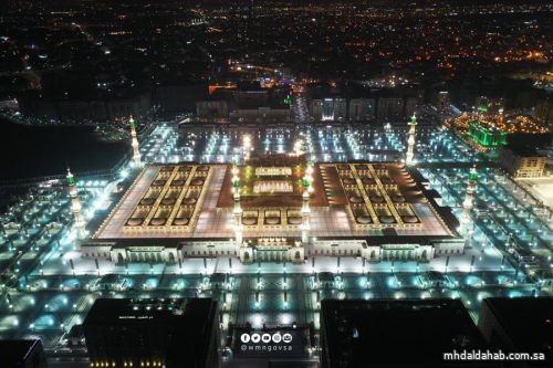 فتح سطح المسجد النبوي للمصلين لزيادة الطاقة الاستيعابية