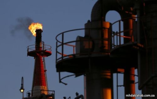 النفط يتراجع مع تبدد المخاوف حيال الإمدادات بسبب عقوبات روسيا