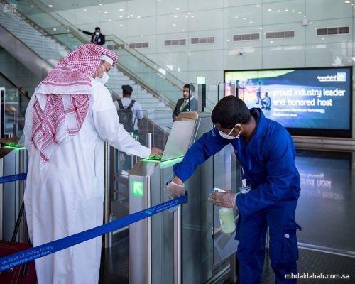 "الخطوط السعودية": استمرار شرط "التحصين" للسفر عبر الرحلات الداخلية