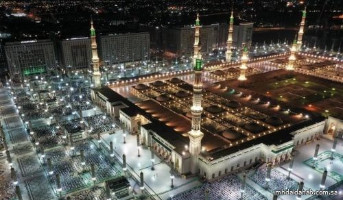 المسجد النبوي يستقبل زواره بأعلى معايير الجودة الإلكترونية في رمضان