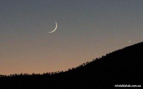 "فلكية جدة": رصد هلال القمر الصغير لشهر ذي القعدة بسماء المملكة بعد غروب شمس اليوم