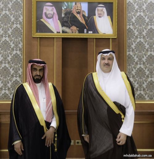 فيصل بن سلمان يقلد مدير التحريات بمكافحة الفساد رتبة عميد