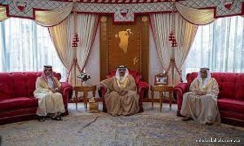 ملك البحرين يستقبل الأمير فيصل بن فرحان