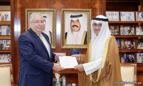 أمير الكويت يتسلم رسالة خطية من الرئيس المصري