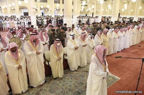 المصلون يؤدون صلاة عيد الأضحى المبارك في مختلف مناطق المملكة