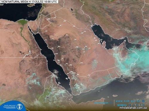لا تؤثر على أجواء المملكة.. "الأرصاد" ترصد بدء تأثير الحالة المدارية على سواحل عُمان