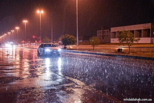 "الأرصاد": فرصة هطول أمطار رعدية اعتباراً من غدٍ السبت قد يصاحبها سيول