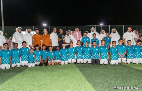 فيصل بن سلمان يتفقد ملاعب الأحياء