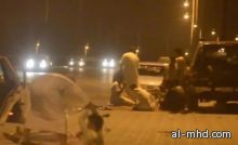 بالفيديو : رمي جثة قتيل بالشارع يحرج متحدثين بأسم الشرطة