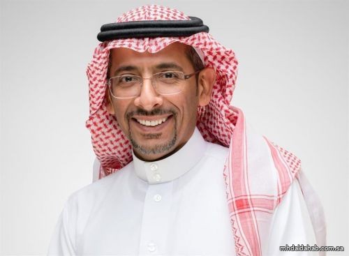 وزير "الصناعة" يعلن عن 5 فرص تعدينية جديدة في الرياض وعسير والمدينة المنورة