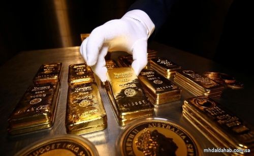 الذهب يصعد مع هبوط الدولار وسط ترقب لاجتماع المركزي الأمريكي