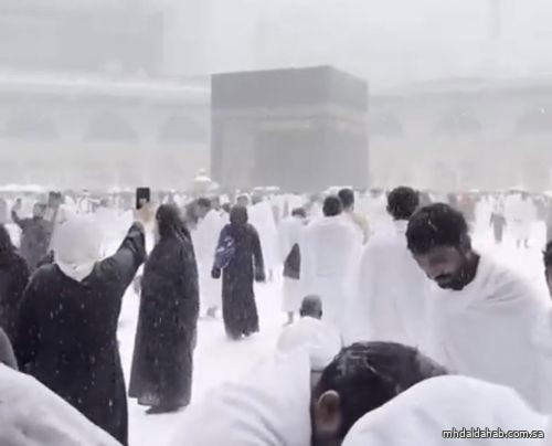 «الأرصاد»: فيديو تساقط الثلوج على المسجد الحرام غير صحيح