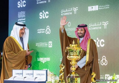 ولي العهد يتوج الفائزين في سباقات كأس السعودية للفروسية