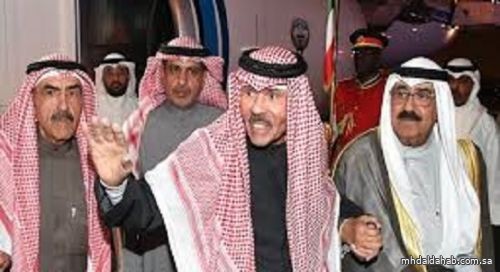 أمير الكويت يعود إلى بلاده قادماً من إيطاليا بعد زيارة خاصة