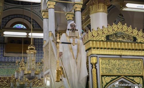خطيب المسجد النبوي: التكلف في العبادة يؤدي إلى الضعف والانقطاع